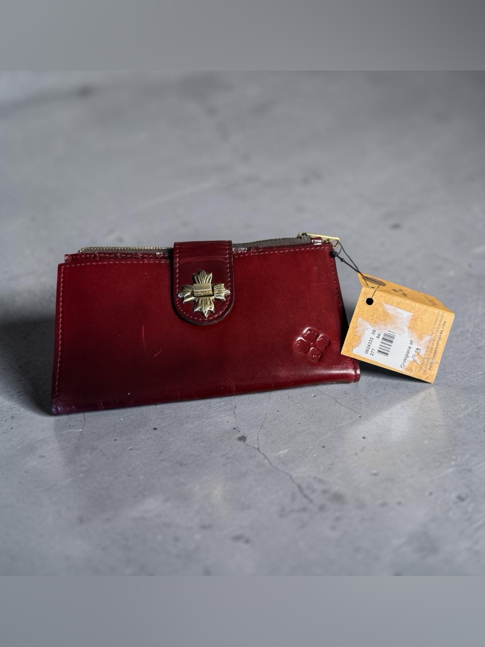 Patricia Nash Marene Floret Twist Lock Wallet Red Patent Leather RFID Card Holde